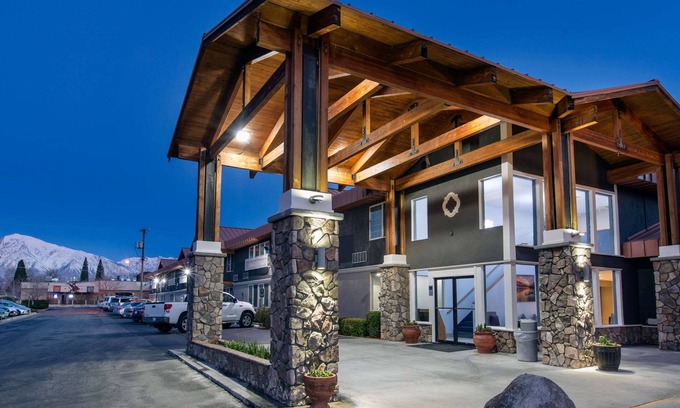 Bishop Hotel | Cielo Hotel Bishop - Mammoth, Ascend Hotel Collection