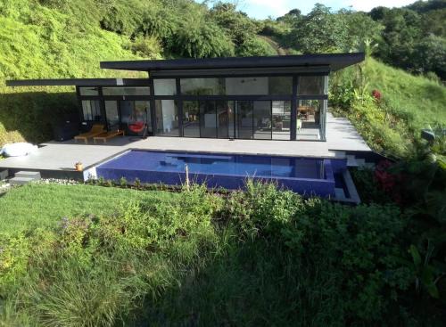 Savegre Casa | Cielo Rojo