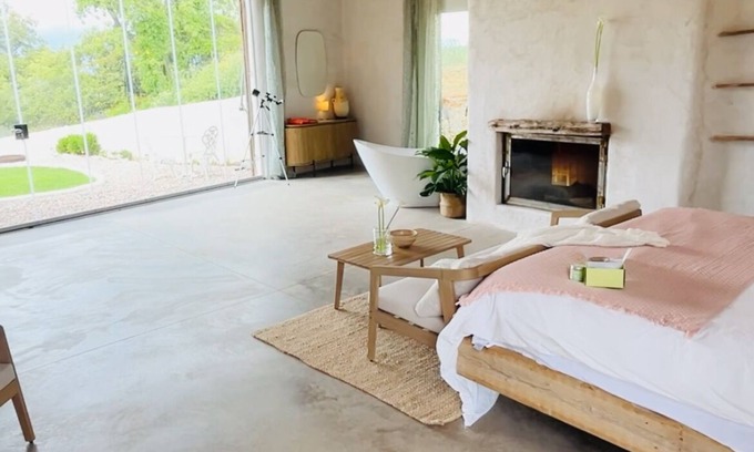 Los Navalucillos Villa | Cigarral Bramasole "hedonismo, relax y calma".