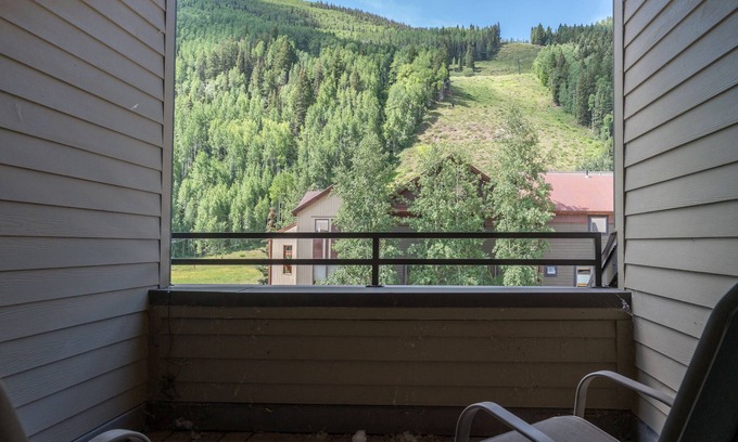 Telluride Cabina | Cimarron Lodge 33 by Avantstay Ski-in/ski-out Property in Complex w/ Two Hot Tubs!
