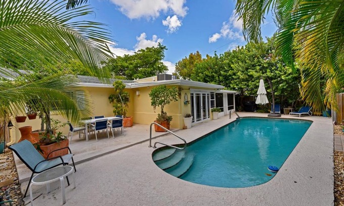 North Palm Beach Casa | Cinderella's Beach Cottage