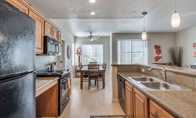 Downtown Salt Lake City Condominio | Citifront A 3 Bedroom Condo by RedAwning