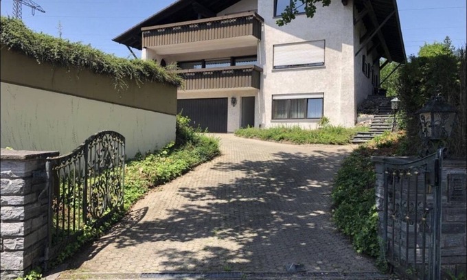 Bad Saeckingen Apartamento | Ciudad y montañas al alcance de la mano.