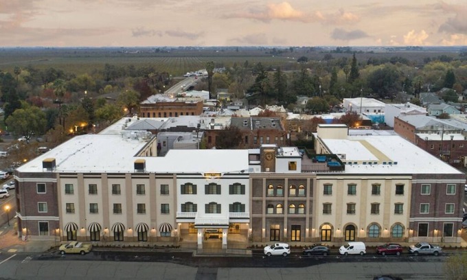 Winters Casa | City Break in Winters! Four Classy Accommodations, Free Parking, Pets Allowed!