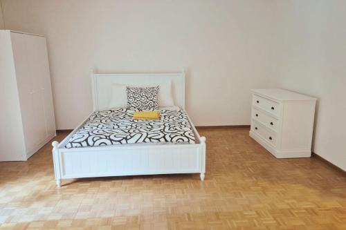 Oberstrass Apartamento | City Center Flats with Balcony Garden View Rigi Self Checkin
