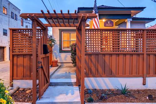 University Heights Casa | City Center Hillcrest Bungalow Vacation Rental