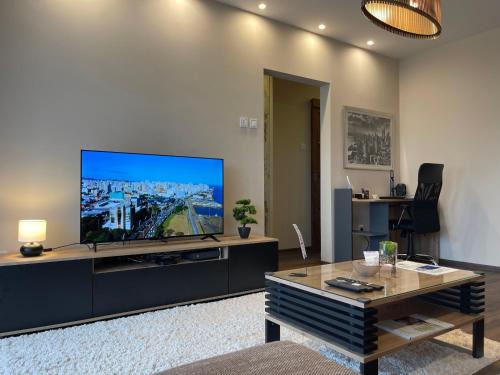 Nagykanizsa Apartamento | City Edge Hideaway Apartment