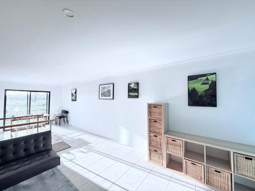 Cannington Casa | City Explorer Base 3BR&2 Floors&Walk to Mall & Airport Transit