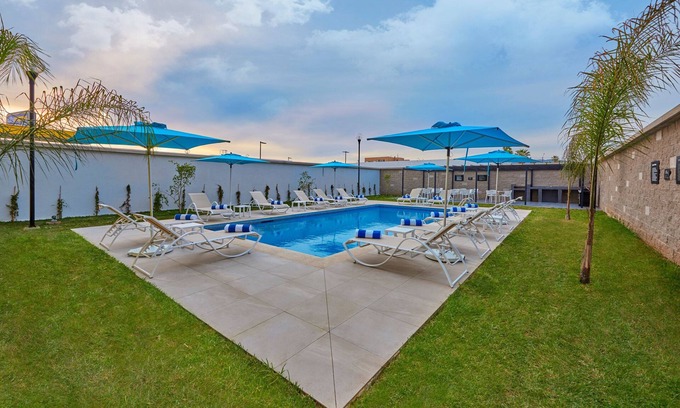 Carlos Pacheco 4 Hotel | City Express by Marriott Ensenada