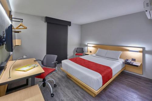 Centro de Querétaro Hotel | City Express by Marriott Queretaro