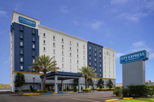 Read Boulevard East Hotel | City Express by Marriott New Orleans 1-10