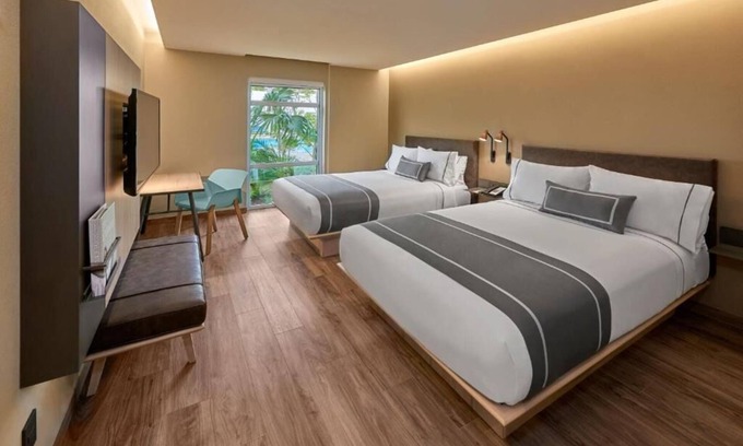 Benito Juárez Hotel | City Express Plus Suite w/ Shuttle, Breakfast & Business Perks l 3 Rooms