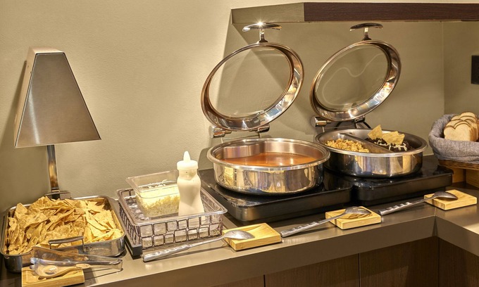 Los Cabos Hotel | City Express Suites by Marriott Cabo San Lucas