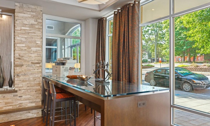 Downtown Apartamento | City Living in Downtown Raleigh Luxury Apt 2
