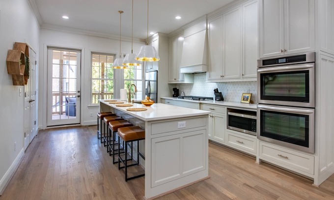 Redmont Park Casa | Cityscape Oasis at The Golden | Contemporary Design, Spectacular Sunset Views