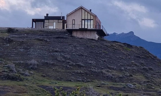 Puerto Natales Otro | Luxury house in Puerto Fjord, Adventure retreat & marina in Patagonia, Chile.