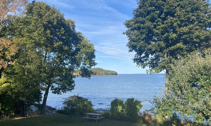 Glen Cove Casa | CLAM COVE BEACH COTTAGE- Town of Rockport