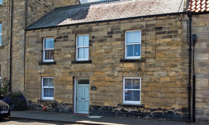 Warkworth Casa | Clara's Cottage