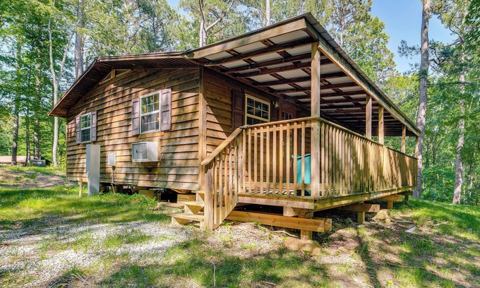 Clarkson Cabina | Clarkson Cabin - 17 Mi to Mammoth Cave Nat’l Park!