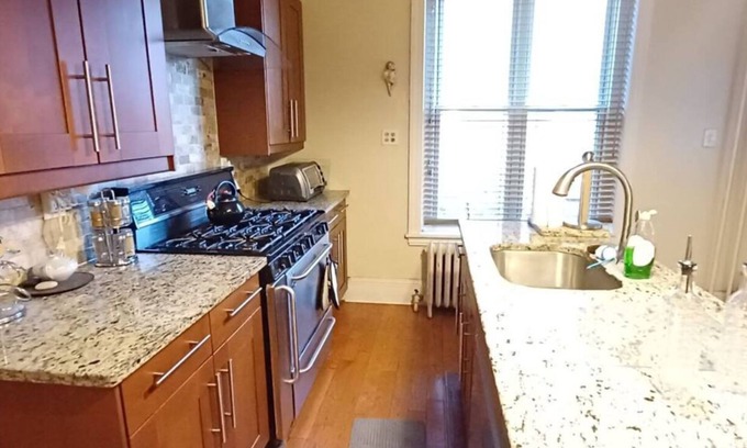 Frankford Apartamento | Classic and spacious beauty