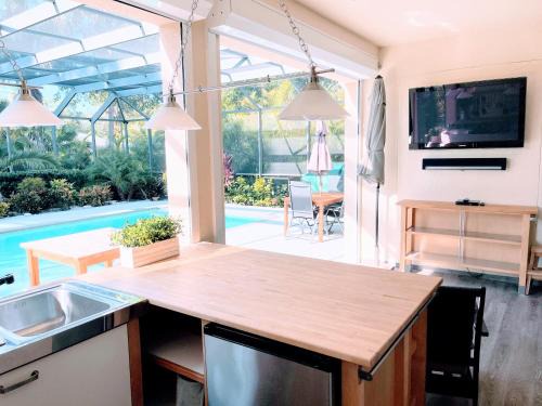 Bonita Springs Casa | Classic Arcades Heated Pool Home by Beach & Dining