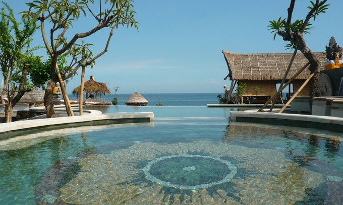 Purwakerti Villa | Classic Beach Villas