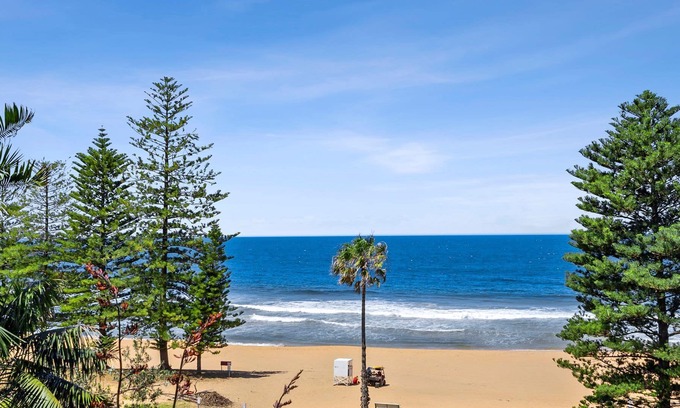 Whale Beach Casa | Classic Beachfront at Whale Beach by TCC
