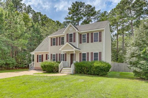 North Chesterfield Casa | Classic Colonial Home with Private Yard in Richmond!