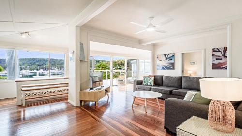 Hardys Bay Casa | 'Classic Cottage on the Bay' by Accom Holidays