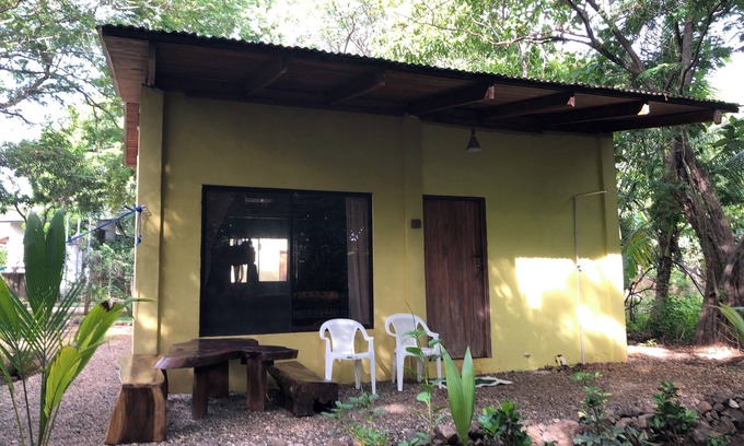 Playa Negra Cabina | Classic jungle cabin minutes from the beach surrounded by beautiful nature
