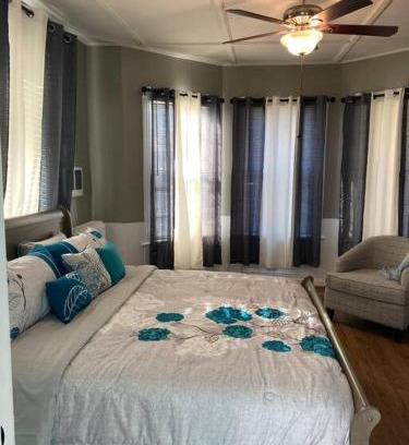 Schenectady Apartamento | Classic King Suite Apartment