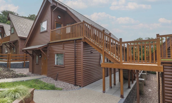 Meliden Cabaña | CLASSIC LODGE 15, pet friendly, with pool in Dyserth