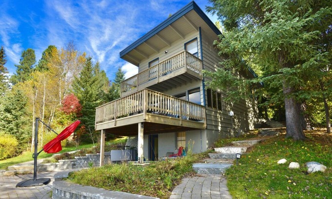 McCall Casa | Classic Mccall Lake House by Casago Mccall - Donerightmanagement