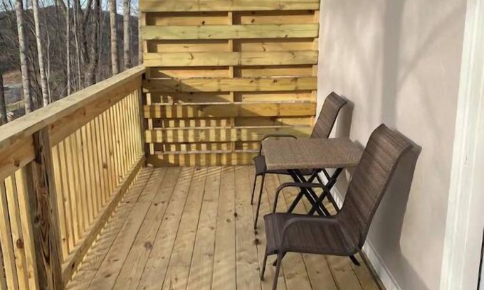 Caton Apartamento | Classic modern rustic getaway in the mountains!