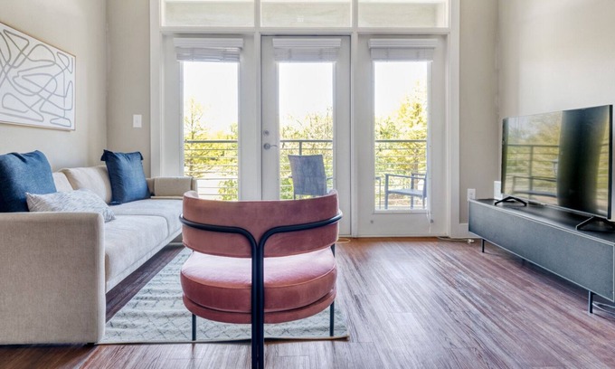 Mueller Apartamento | Classic Mueller 2BR w/ Pool, W/D & Gym, nr park, by Blueground