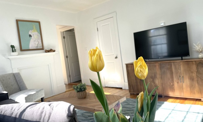 Brunswick Apartamento | Classic New England 1st Floor 3 BR Downtown Brunswick