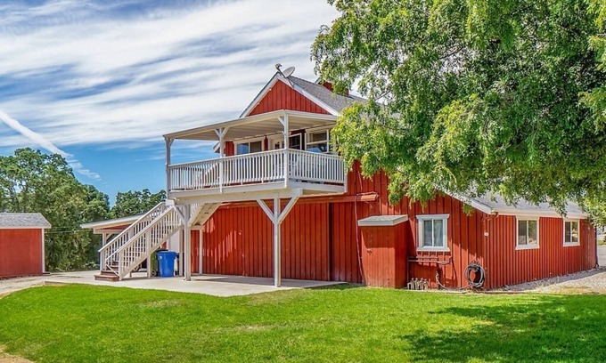 Templeton Casa | Red Barn Loft - 2BR / 1BA - ¡Escapada perfecta en el país del vino con excelentes vistas y ubicación!