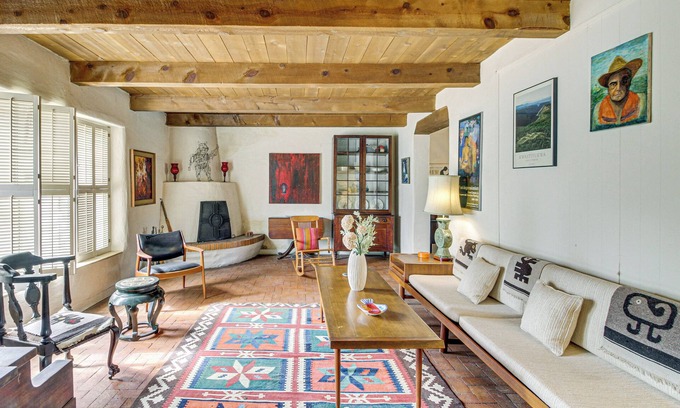 Northeast Heights Casa | Charming Southwestern Abode w/ Pool!