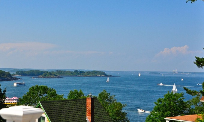 Peaks Island Cabaña | Cabaña de verano clásica de la isla Century