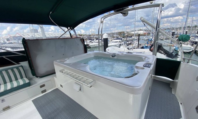Hamworthy Alquiler De Eote | Classic Yacht Nadine with Hot Tub, Poole Harbour Bay