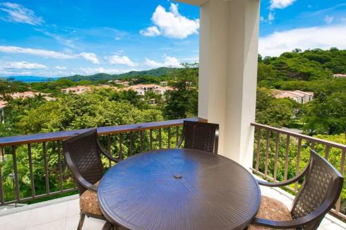 Coco Casa | Classy artsy ocean-view unit near pool at Pacifico in Coco sleeps 6