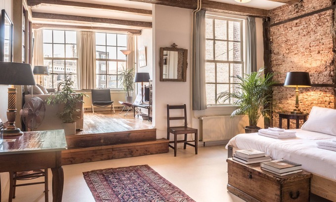 Binnenstad Apartamento | Classy Room 17th Century Canal House