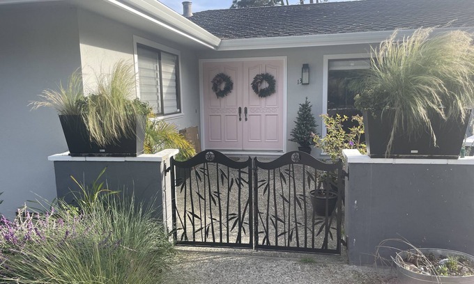 Monterey Casa | CLASSY & SERENE WITH LOVELY VIEWS