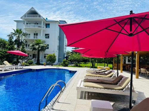 Ureki Hotel | Claude Monet beach hotel