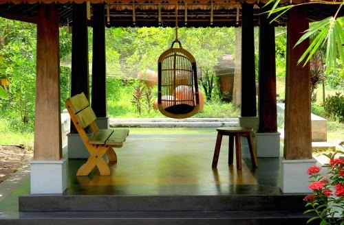 Irinjalakuda Casa | Clayfingers Art Cottage
