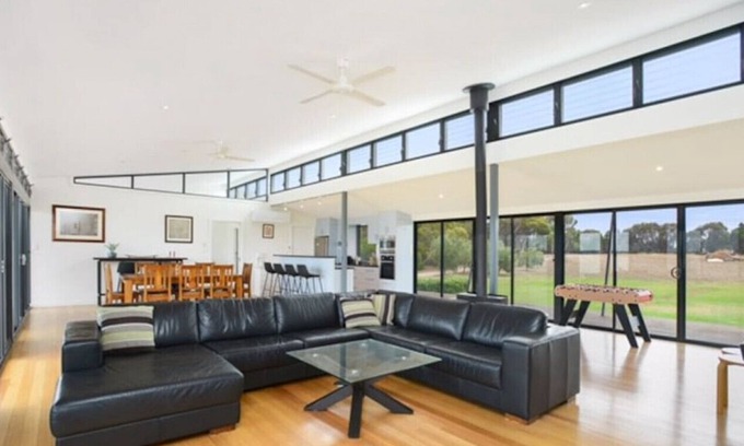 Alexandrina Casa | Clayton Shore - Waterfront on 10 acres - Family friendly - Wifi