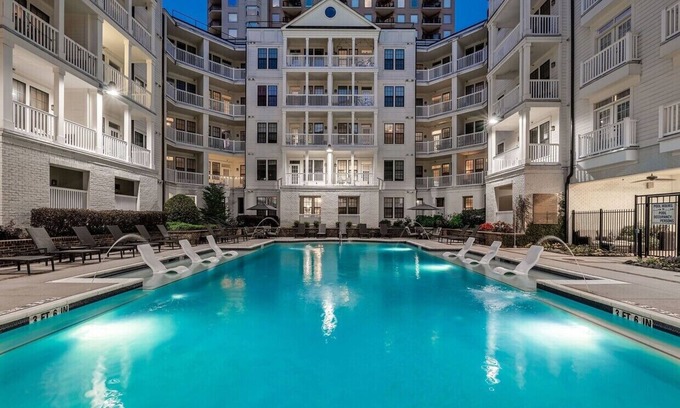 Buckhead Apartamento | CLEAN 1BD ROOM APT IN BUCKHEAD, STATE FARM ARENA, LENOX w LUXURY POOL AND GYM