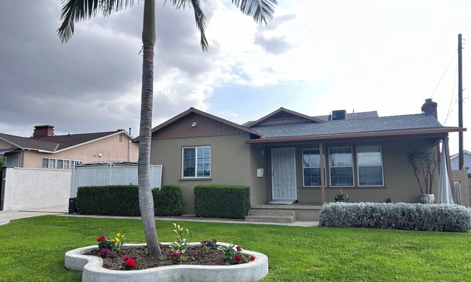 East Whittier Casa | Clean 3 bedroom 2 bathroom home