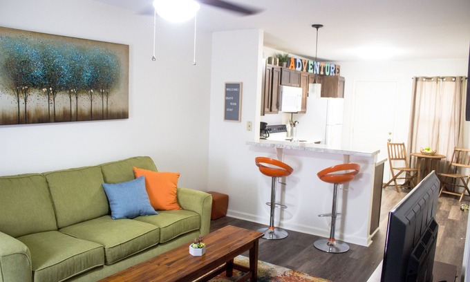 Conway Casa | LIMPIO Y CÓMODO Conway TownHome!
