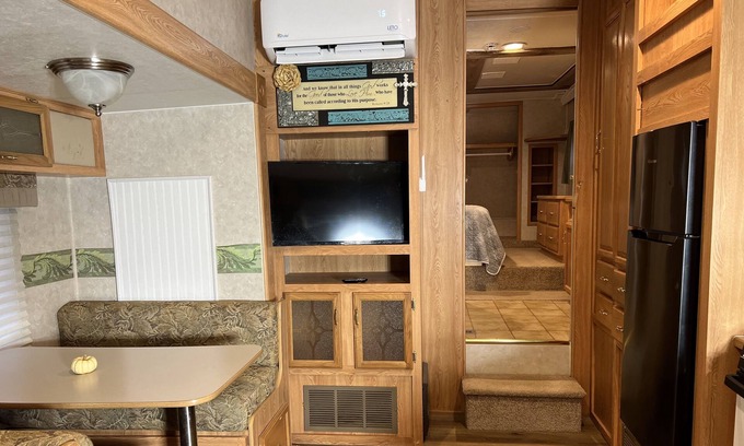 Columbia Casa | Clean and cozy with all the comforts of home!